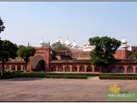 MOSQUE FROM DIWANI KHAS
